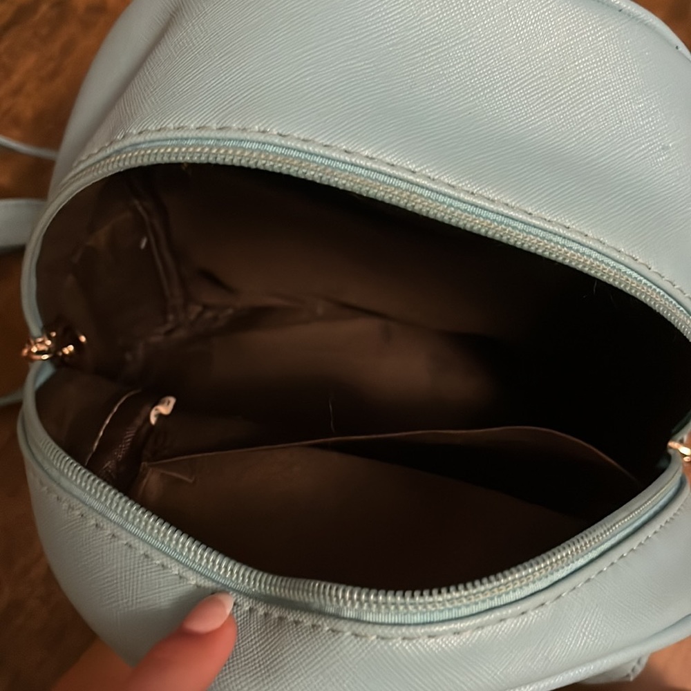 blue bag!! - Picture 5 of 7